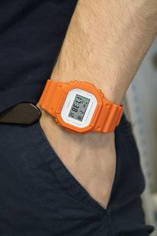 DW-5600M-4E